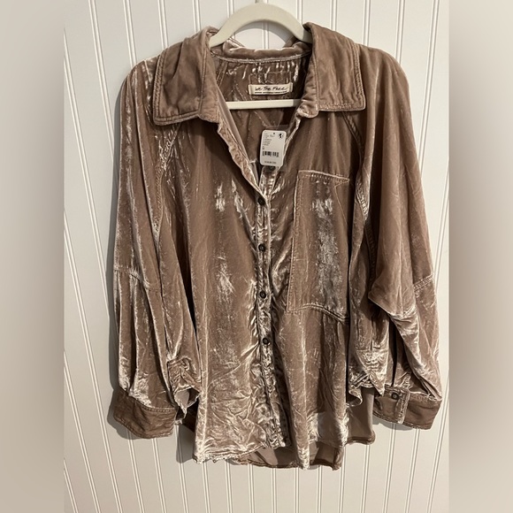Free People
Night Skies Velvet Button Front Collar Long Sleeve Top - Picture 4 of 7